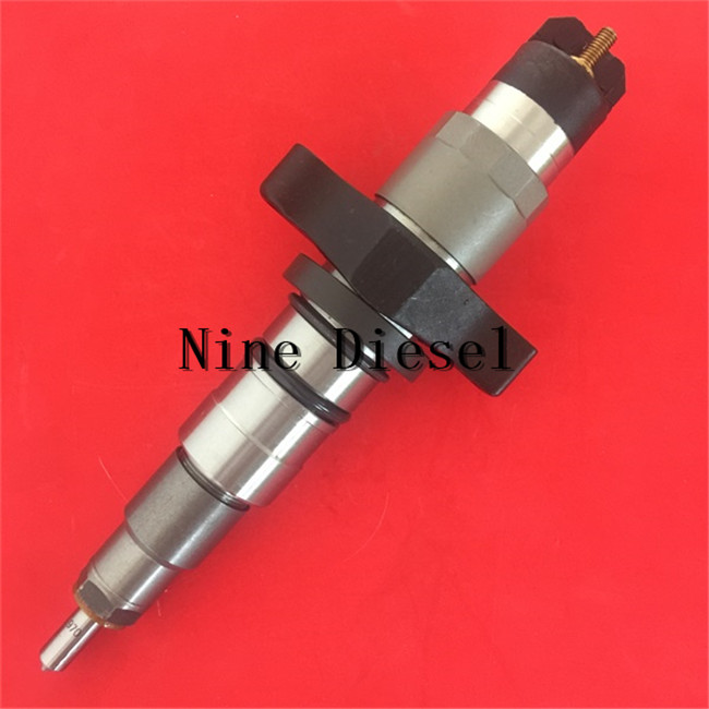 High Quality Diesel Injector 0445120007 With Nozzle DSLA143P970 , Valve F00RJ00339 0