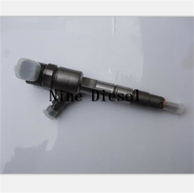 Common Rail  Diesel Injector 0445110305 With Nozzle DLLA82P1668 , Valve F00VC01359 0