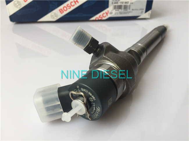 Professional  Diesel Injector With Nozzle DLLA162P2266 Valve F00VC01377 1