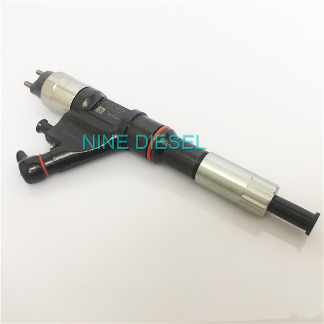 Professional  Original Diesel Injector 095000-6701 For Howo Common Rail Fuel Injector 0