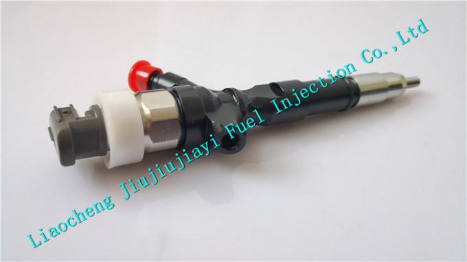  Diesel Fuel Common Rail Injector 095000-5881 For Toyota Hilux Hiace Vigo 1